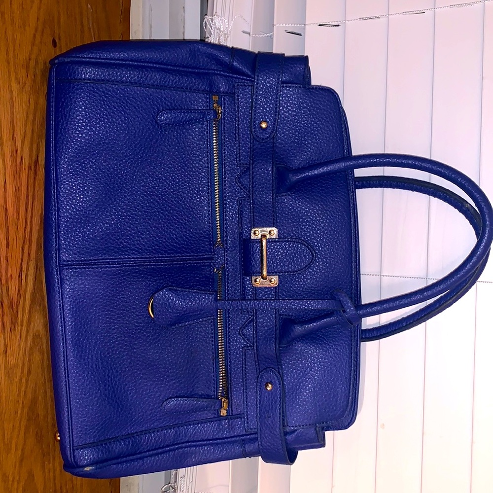 Women’s purse… faux leather satchel